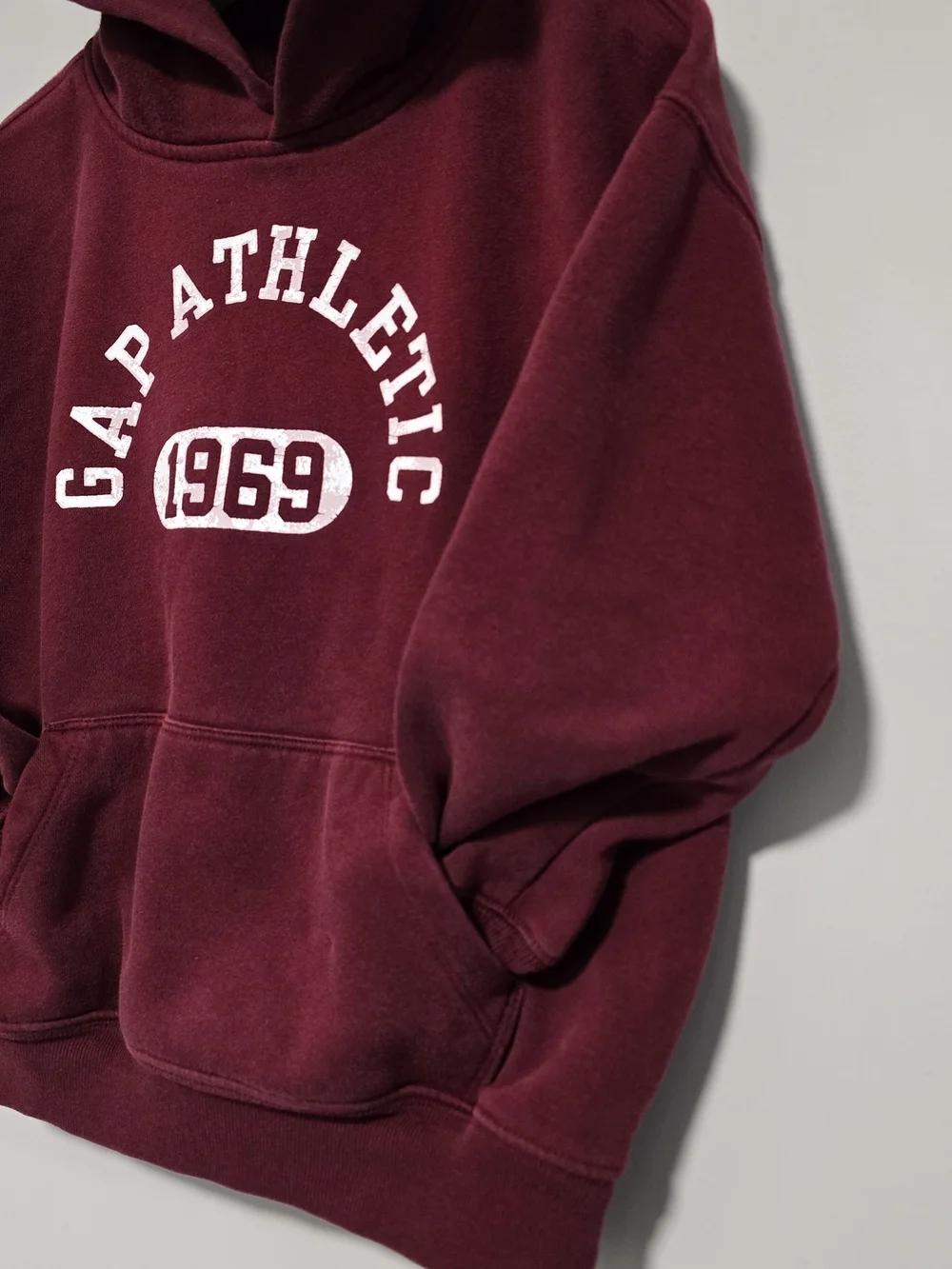Gap Kids Vintage Soft Gap Athletic Logo. Thick Cotton Cool Fit.